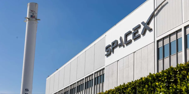 Featured image for Elon Musk Merges SpaceX With xAI at $1.25 Trillion Valuation